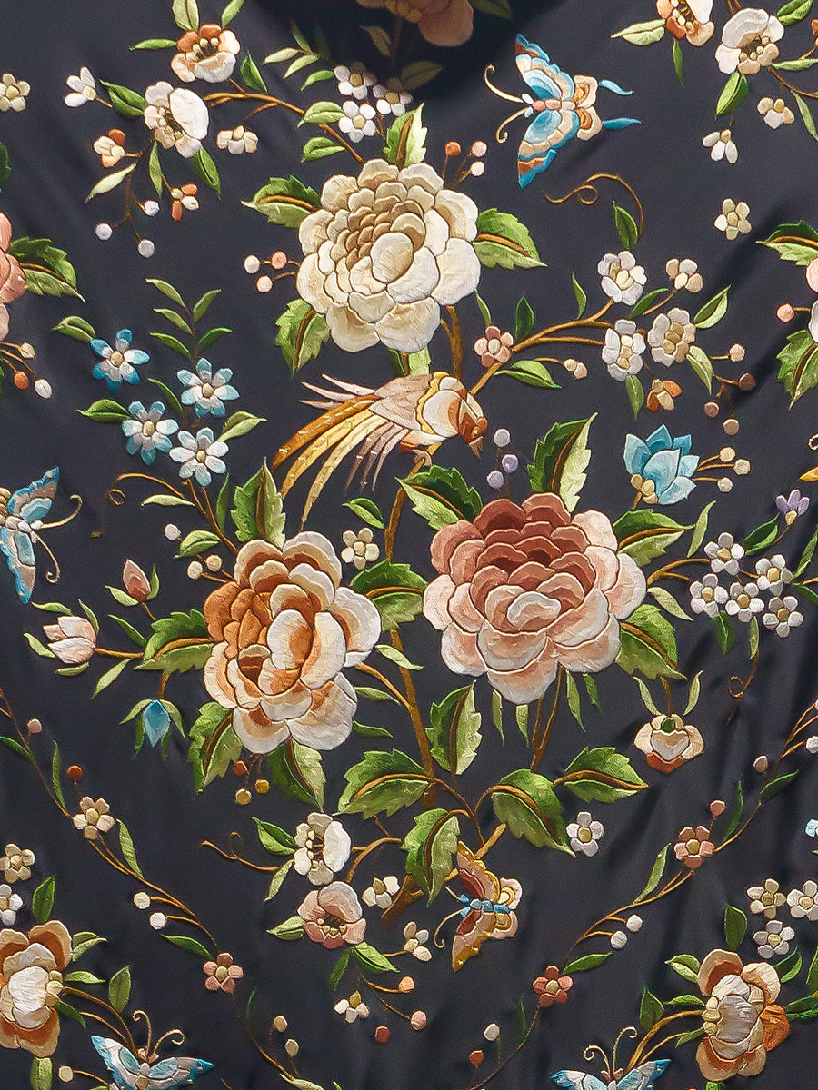 Mantón de Manila bordado a mano de seda natural G514 - Imagen 2