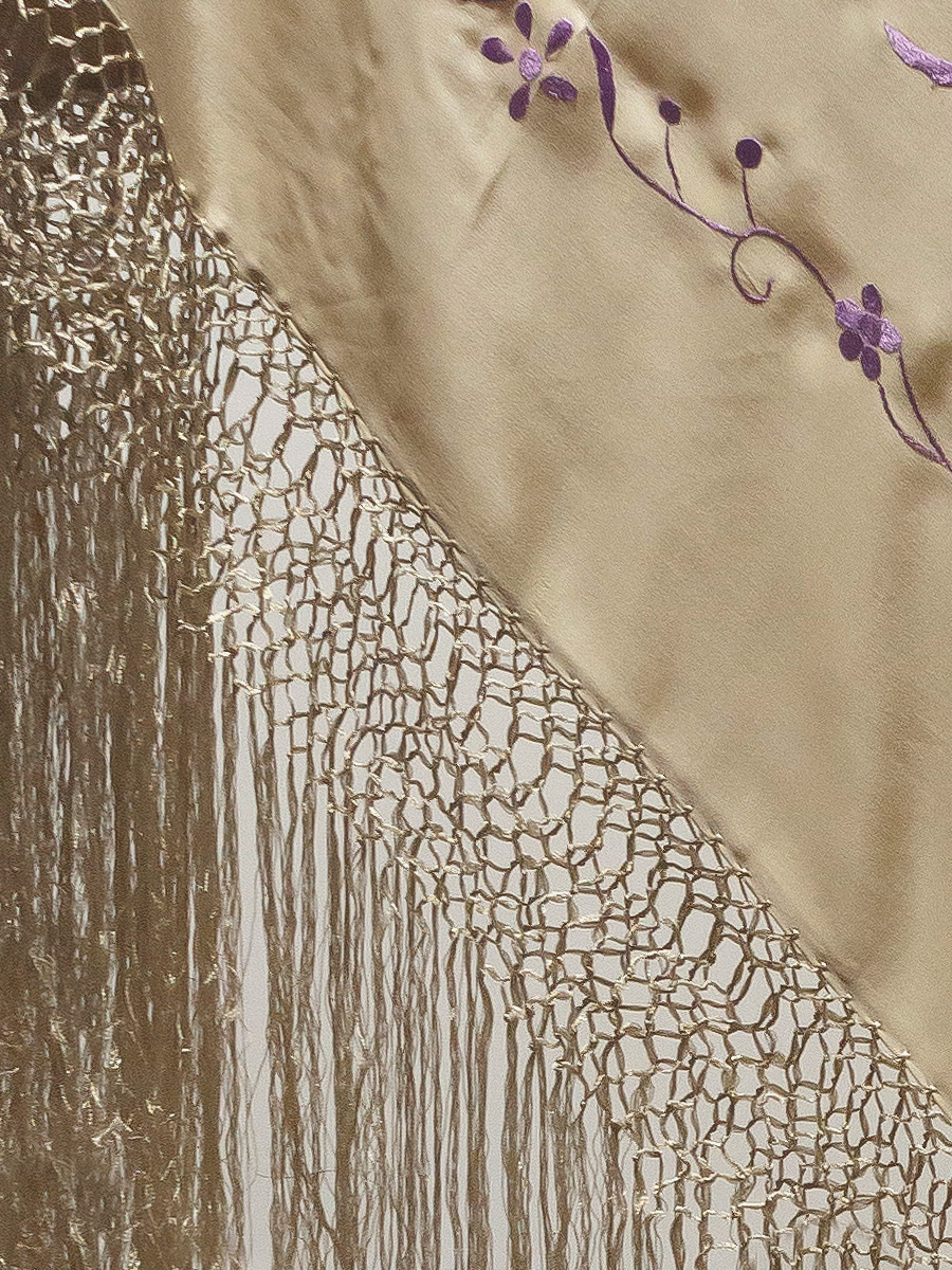 Mantón de Manila bordado a mano de seda natural MD122 colores - Imagen 3