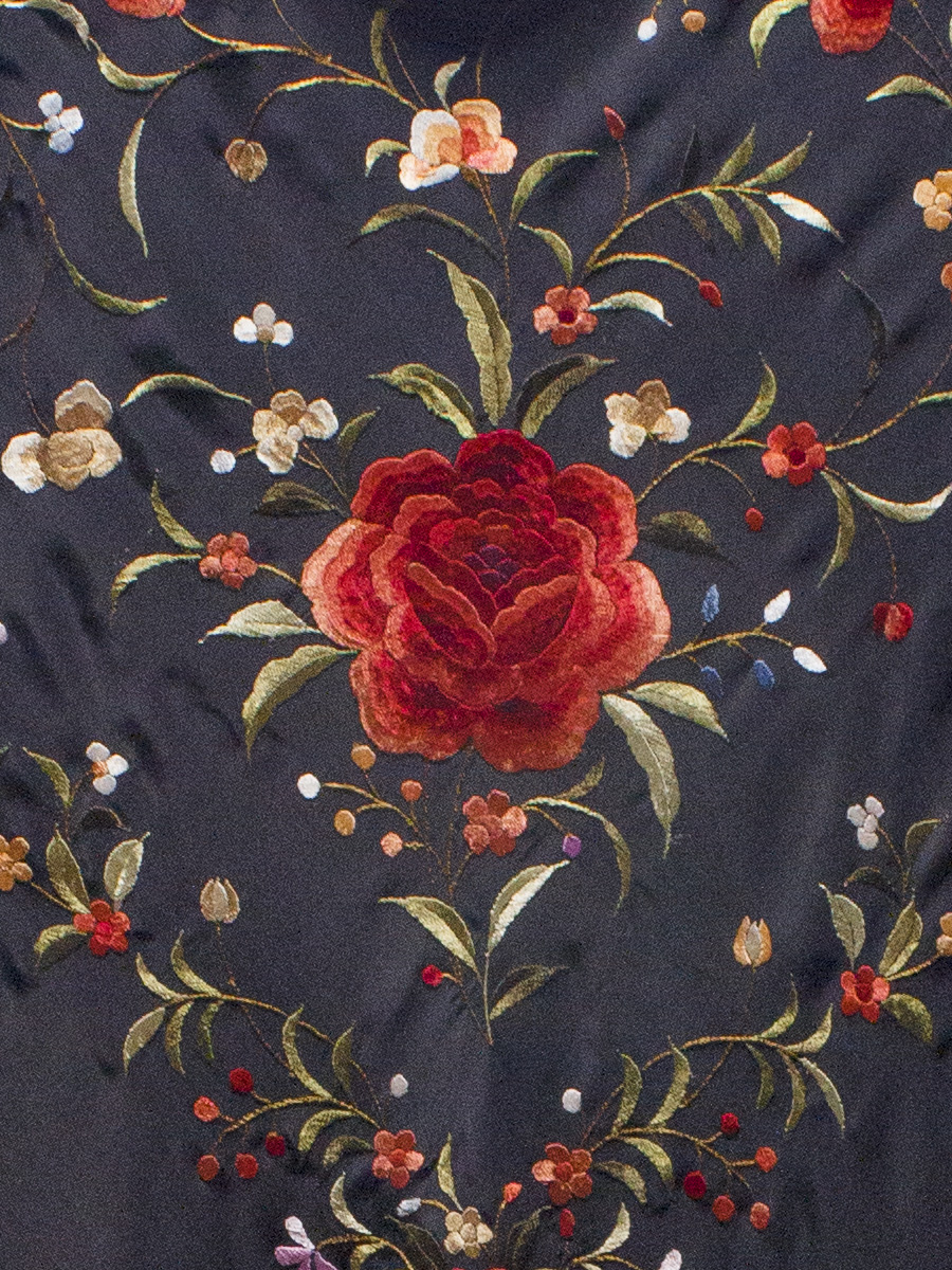 Mantón de Manila bordado a mano de seda natural G484 - Imagen 2