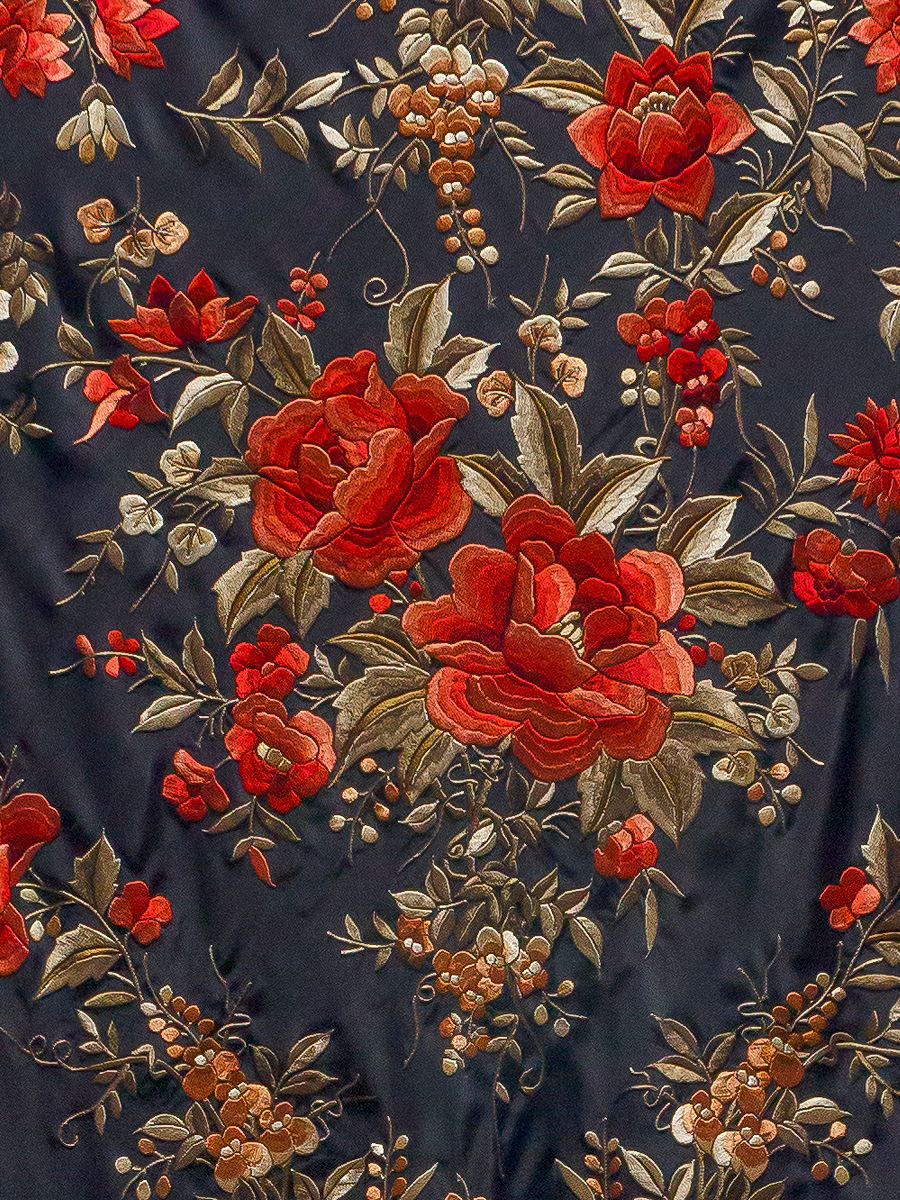 Mantón de Manila bordado a mano de seda natural G691 - Imagen 2