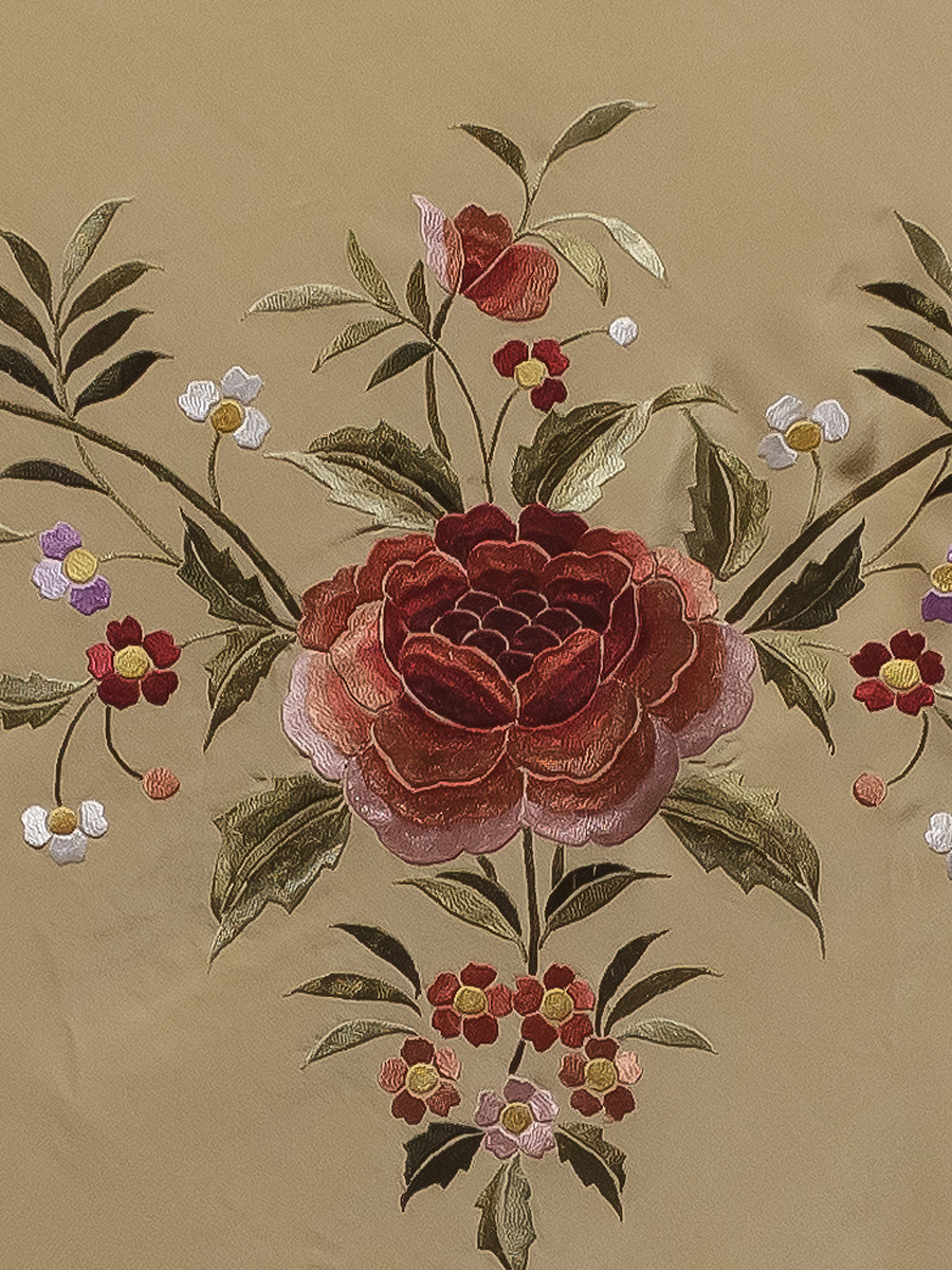 MANTONCILLO SEDA NATURAL BORDADO A MANO PM14 - Imagen 2