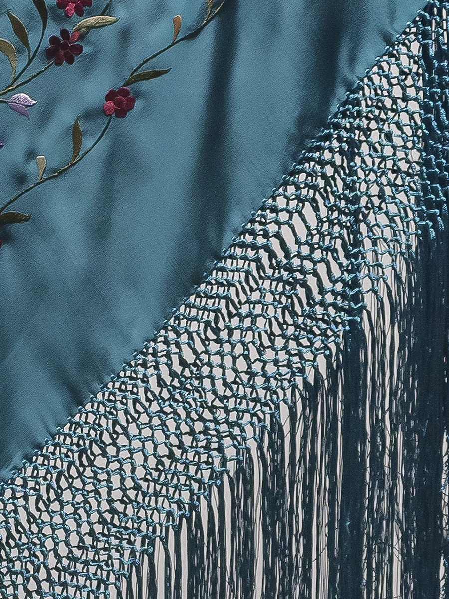 Mantón de Manila bordado a mano de seda natural MD1E - Imagen 3